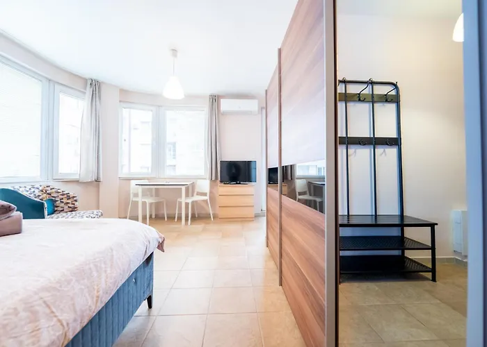 Lovely Apartment In Studentski Grad